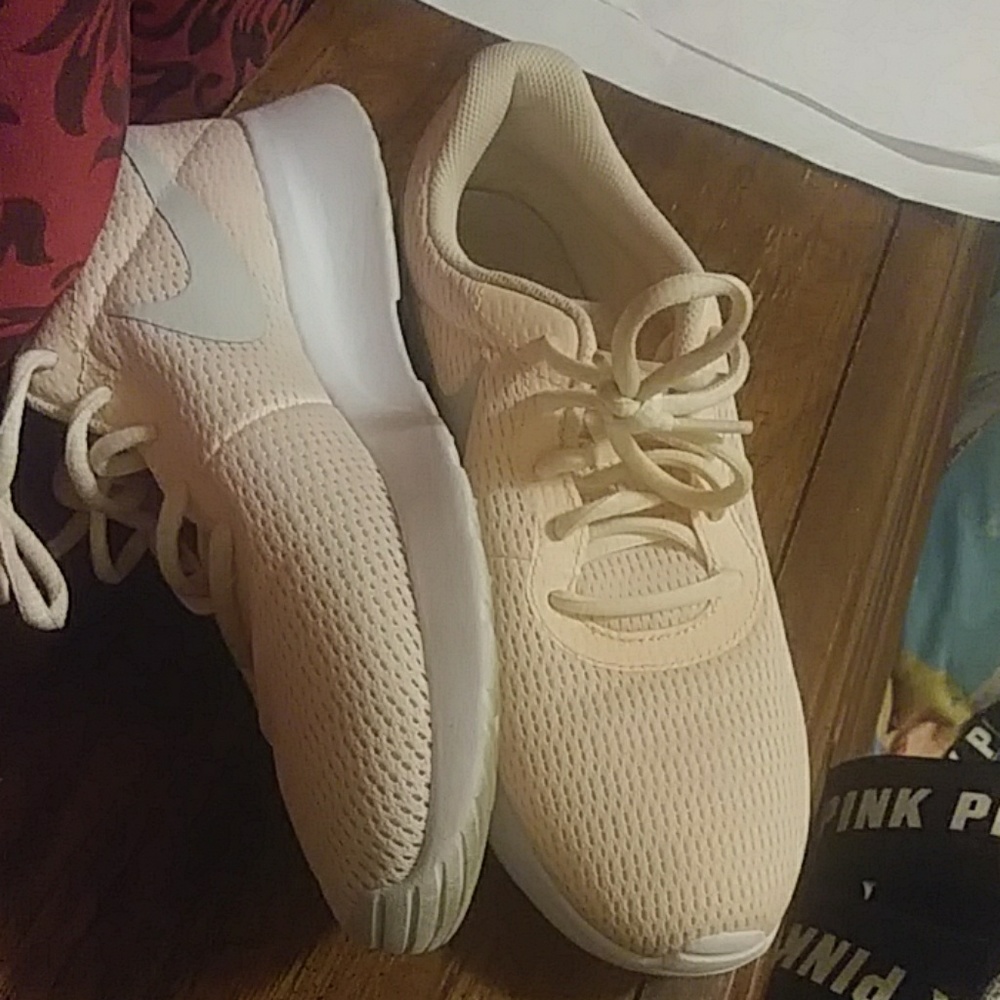 Shoes - Picture 3 of 5